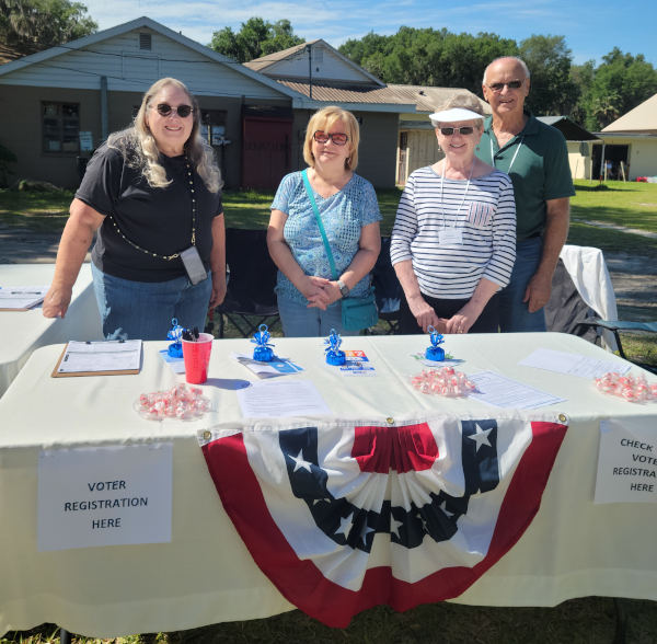 voter registration volunteers at table in Ocklawaha Florida